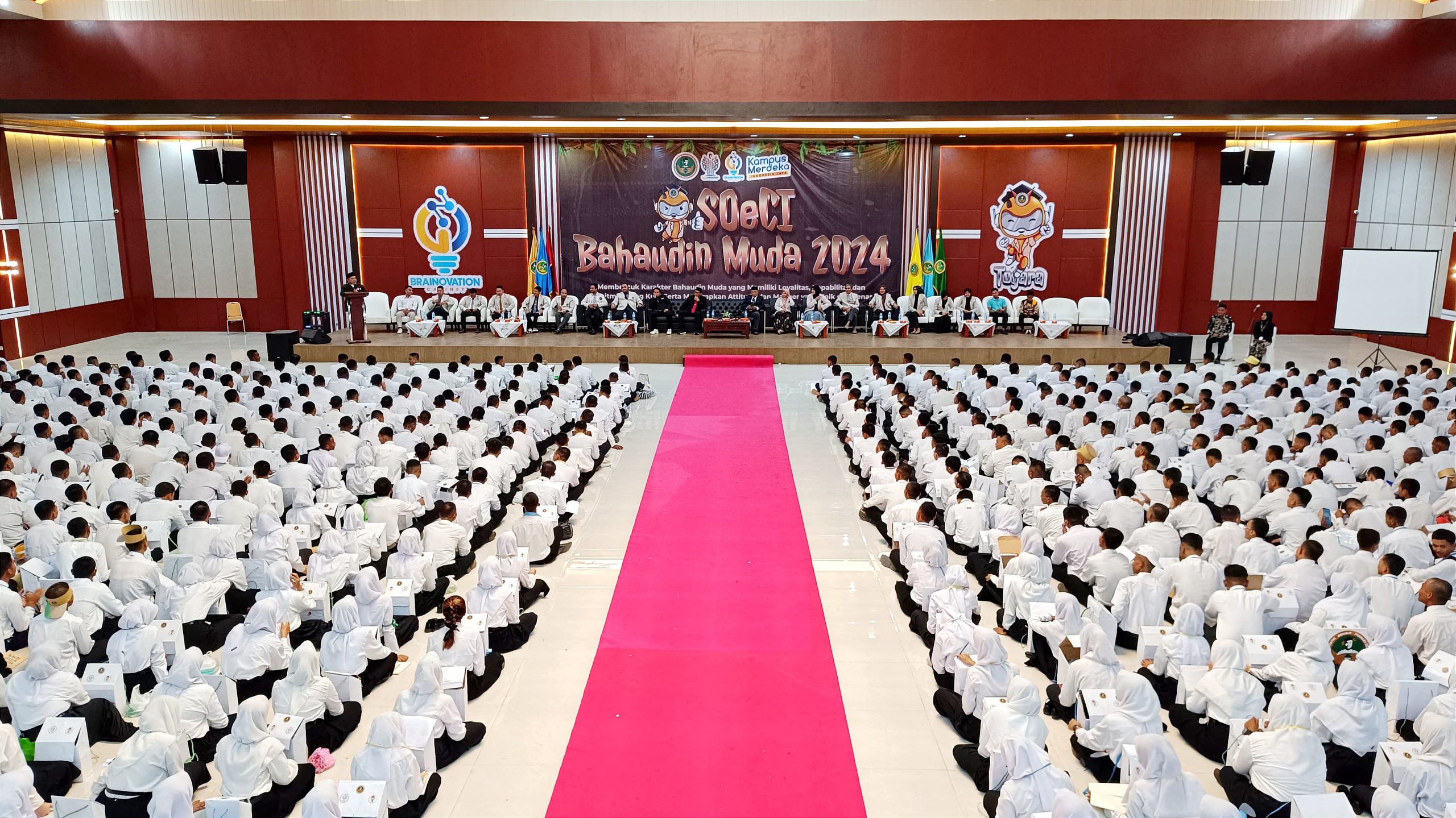 UNIBA Madura Gelar SOeCI 2024, Begini Pesan Rektor ke 1.200 Bahaudin Muda!